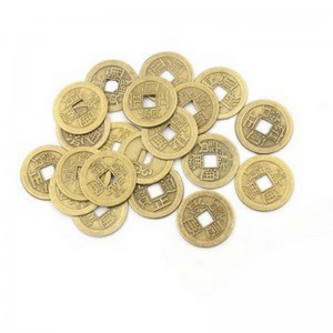 Монеты китайские россыпь диаметр 3 см бронза металл