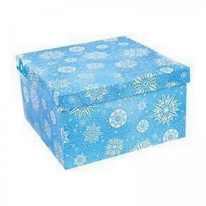 Подарочная новогодняя коробка 10х10 см Снежинки бело-голубая картон